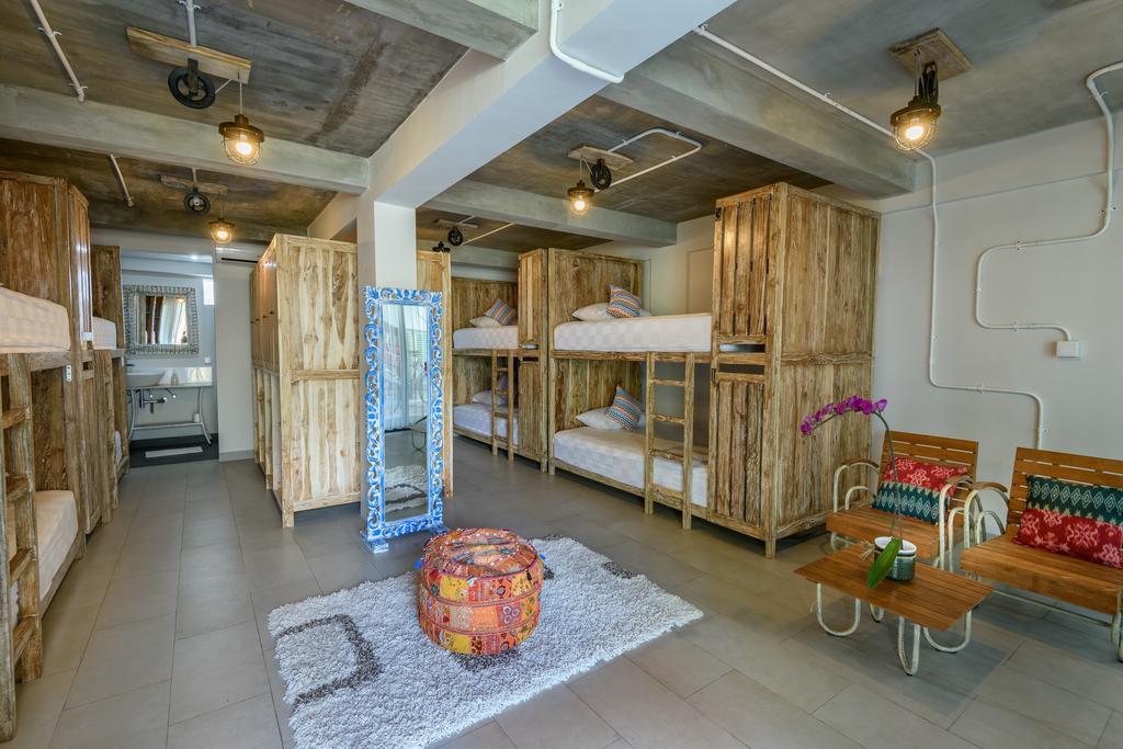 Base Guest House Canggu  Exterior photo