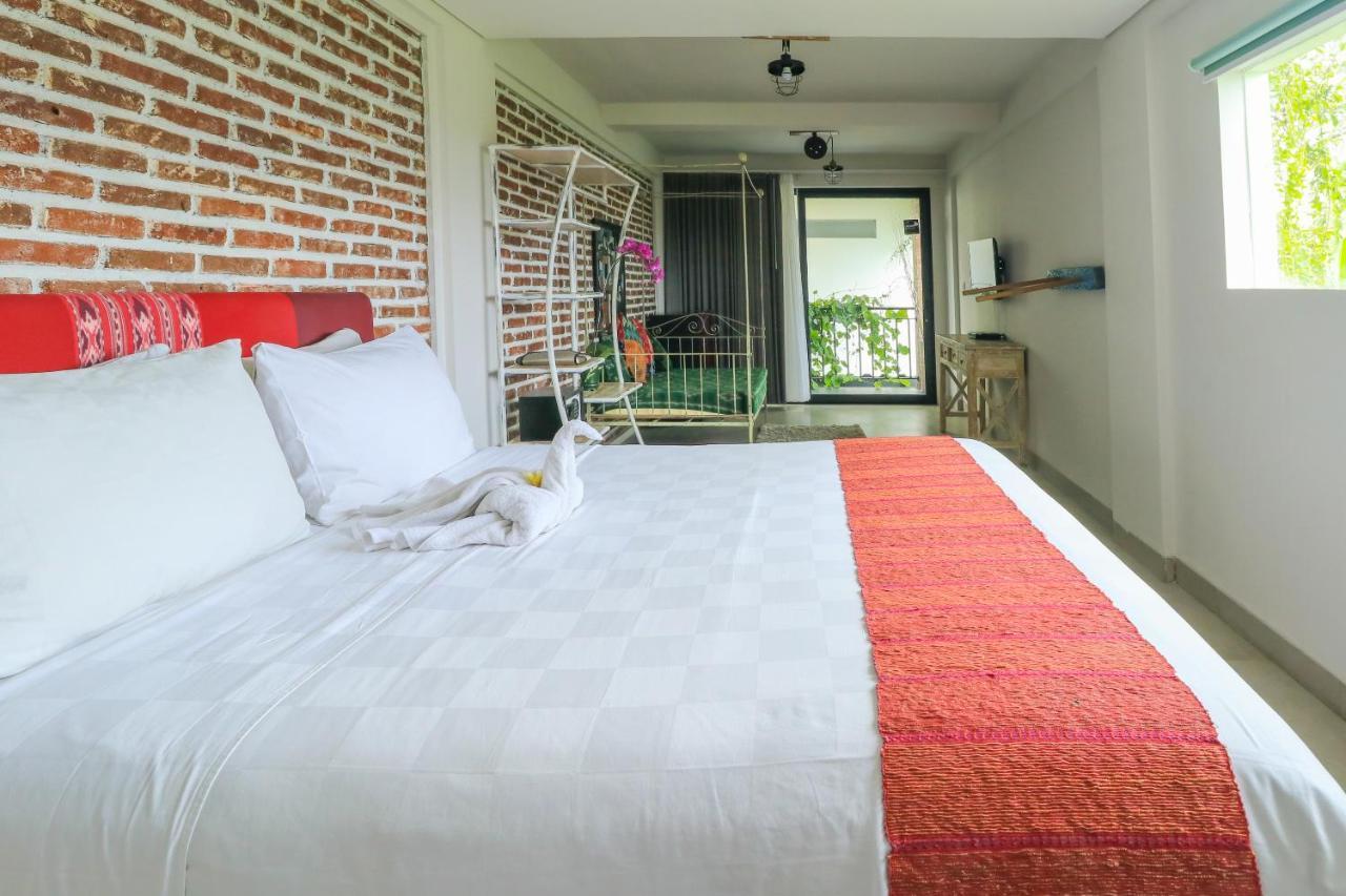 Base Guest House Canggu  Exterior photo