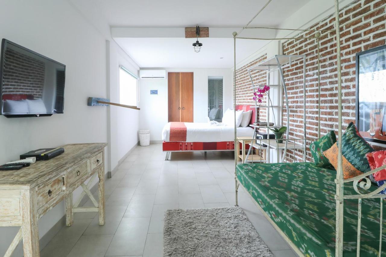 Base Guest House Canggu  Exterior photo