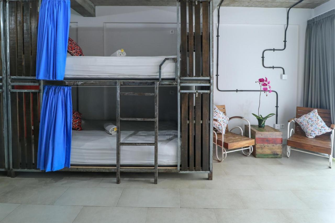 Base Guest House Canggu  Exterior photo
