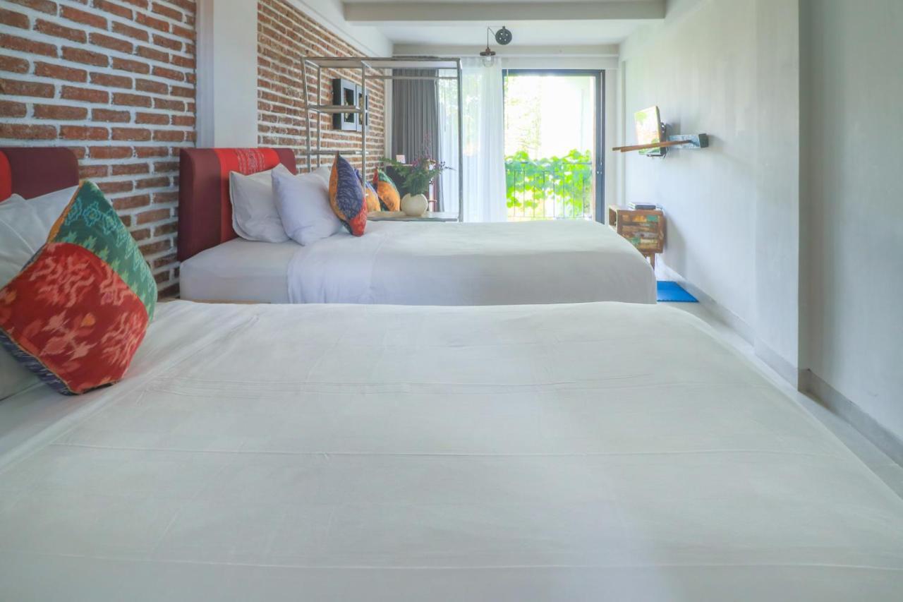 Base Guest House Canggu  Exterior photo